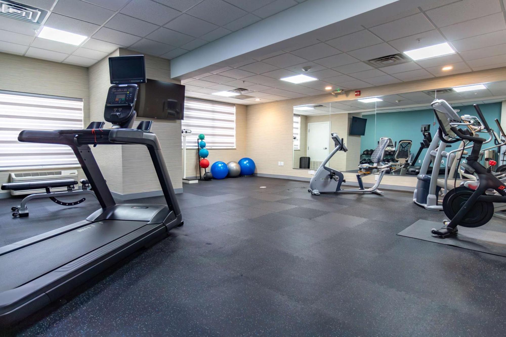 Hampton Inn & Suites Дентон Экстерьер фото