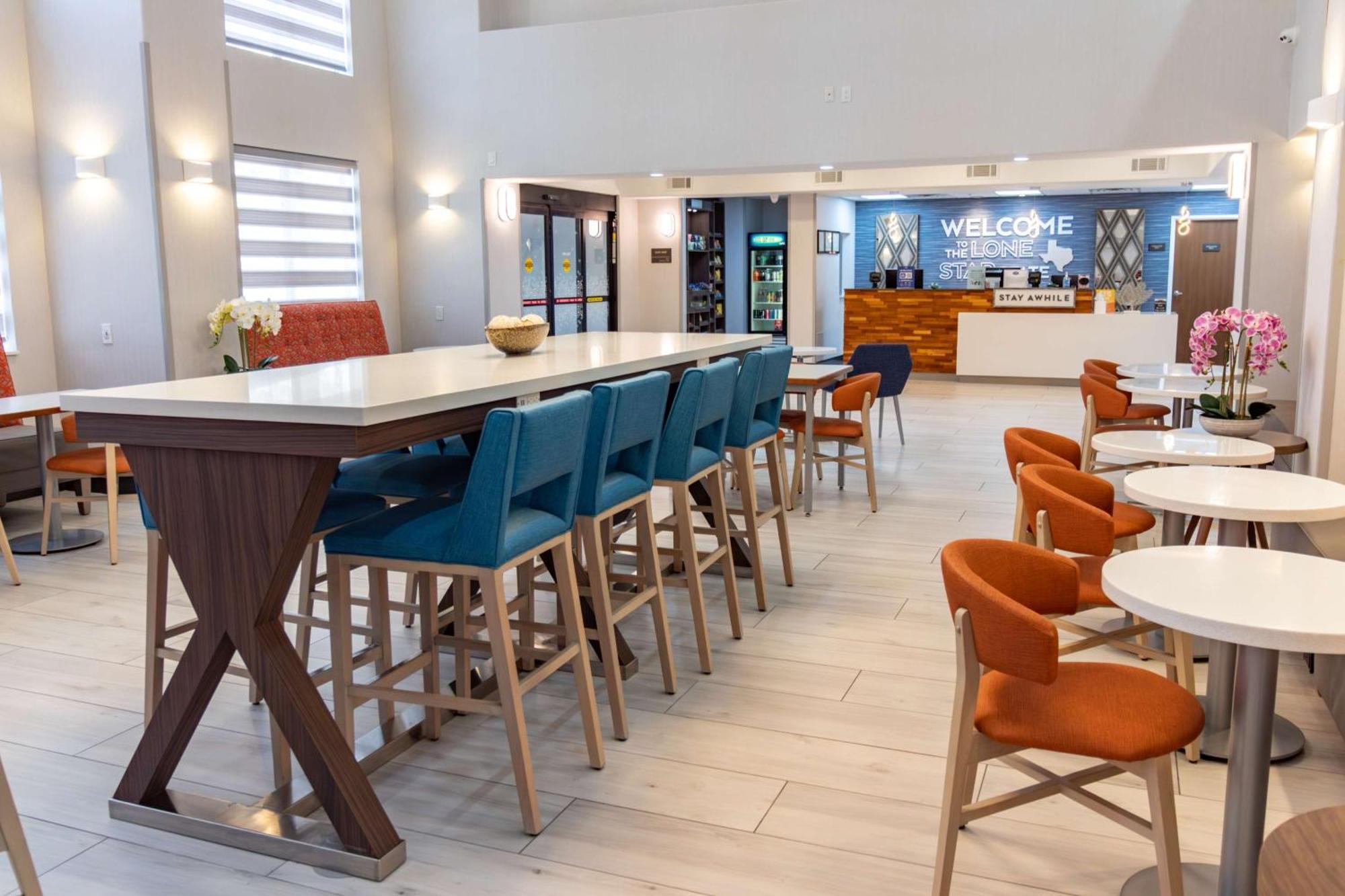 Hampton Inn & Suites Дентон Экстерьер фото